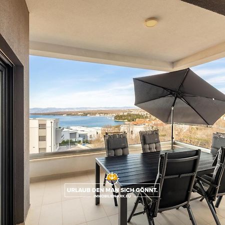 Penthouse Panorama Deluxe In Malinska Apartment Exterior photo
