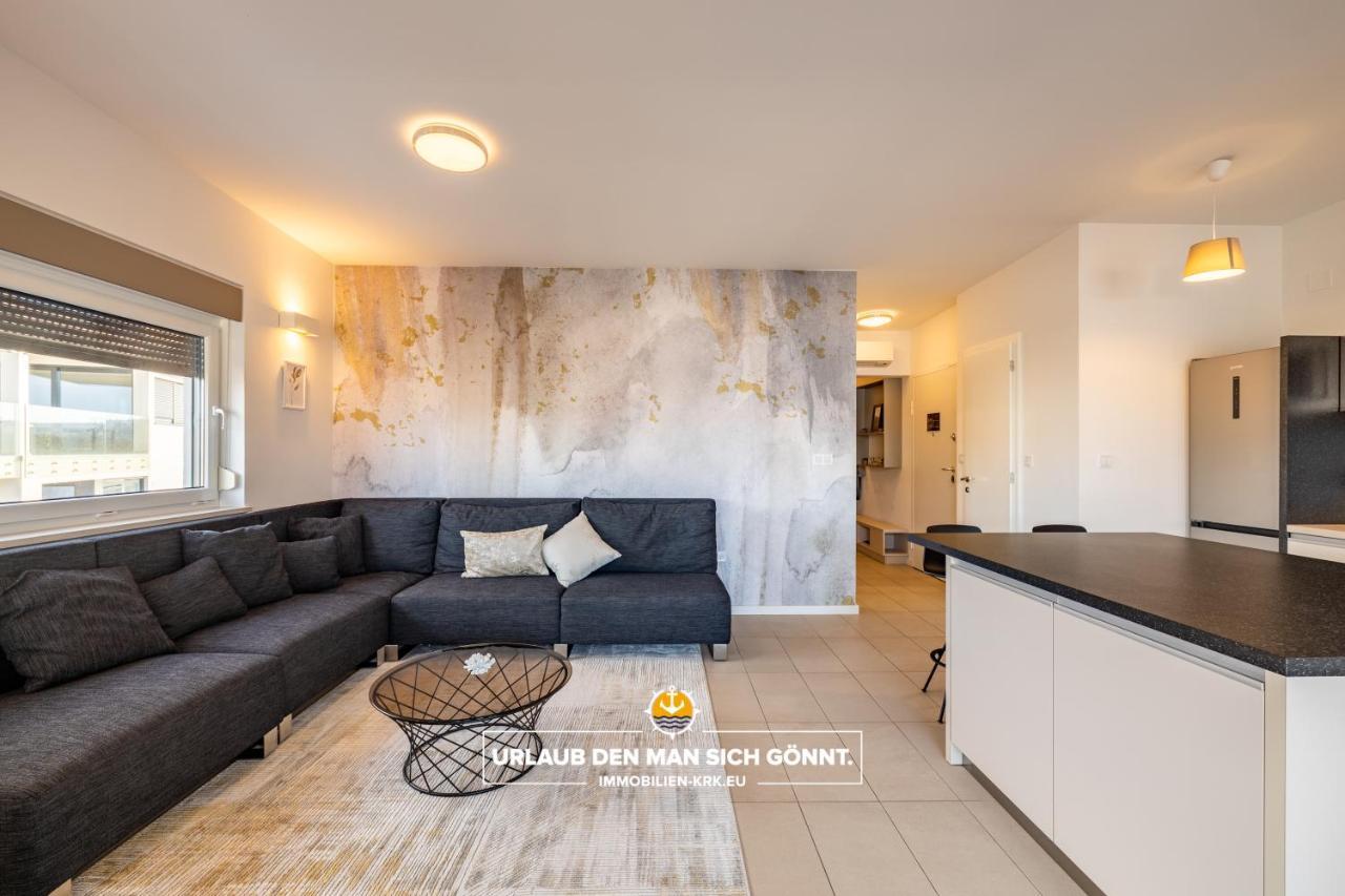 Penthouse Panorama Deluxe In Malinska Apartment Exterior photo