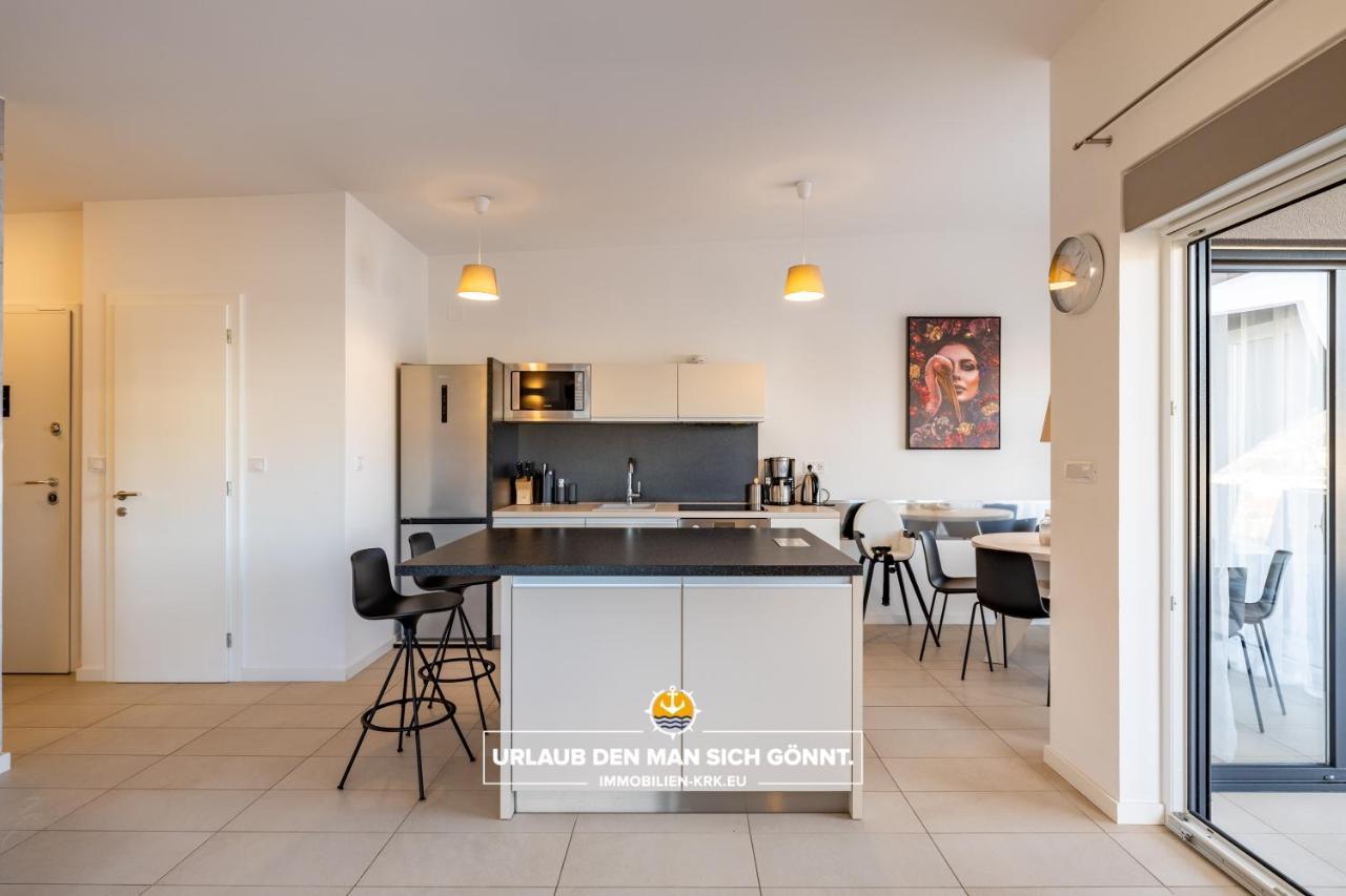 Penthouse Panorama Deluxe In Malinska Apartment Exterior photo