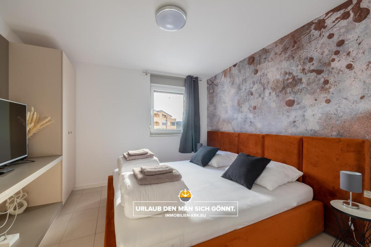 Penthouse Panorama Deluxe In Malinska Apartment Exterior photo