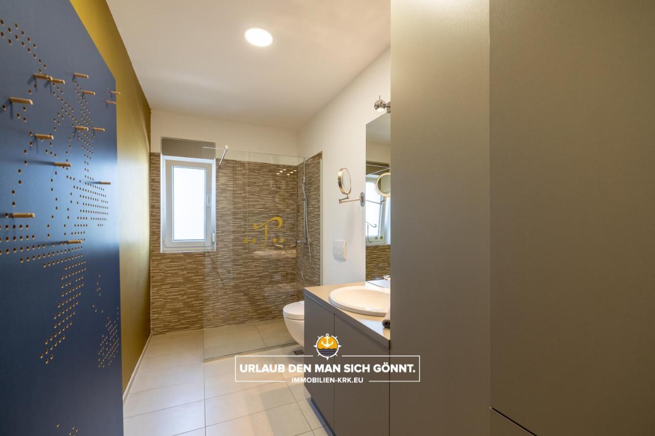 Penthouse Panorama Deluxe In Malinska Apartment Exterior photo