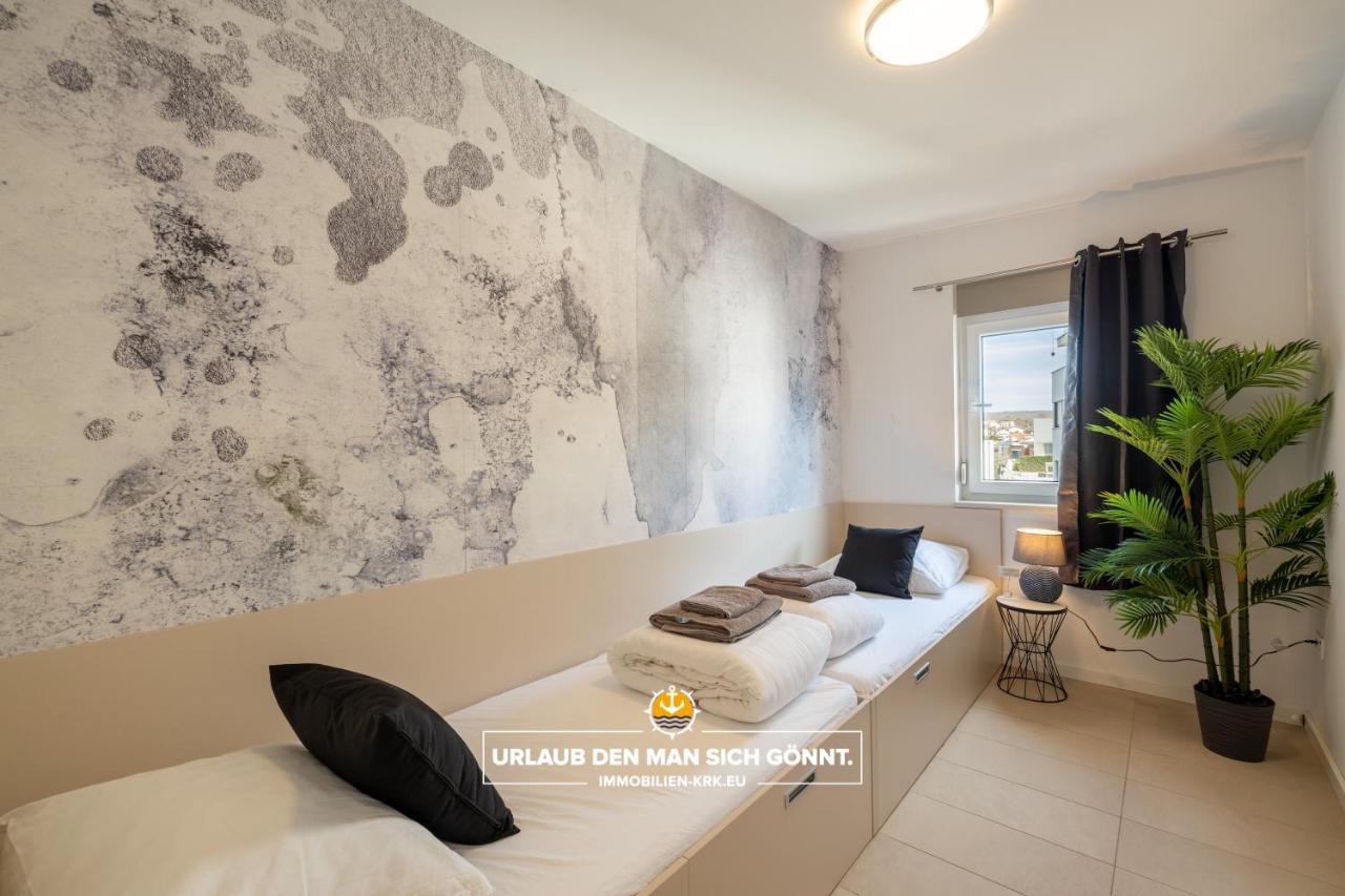 Penthouse Panorama Deluxe In Malinska Apartment Exterior photo