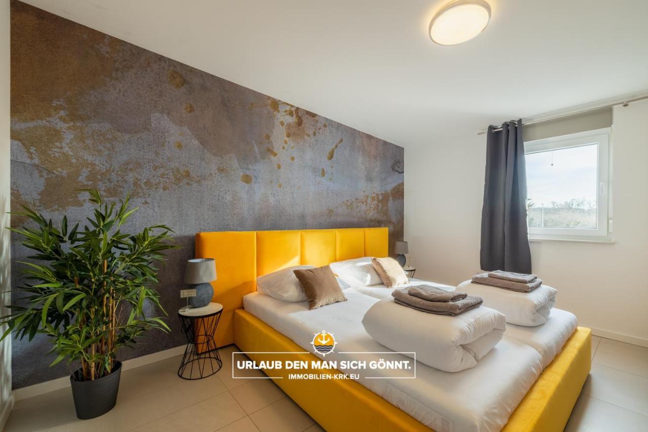Penthouse Panorama Deluxe In Malinska Apartment Exterior photo